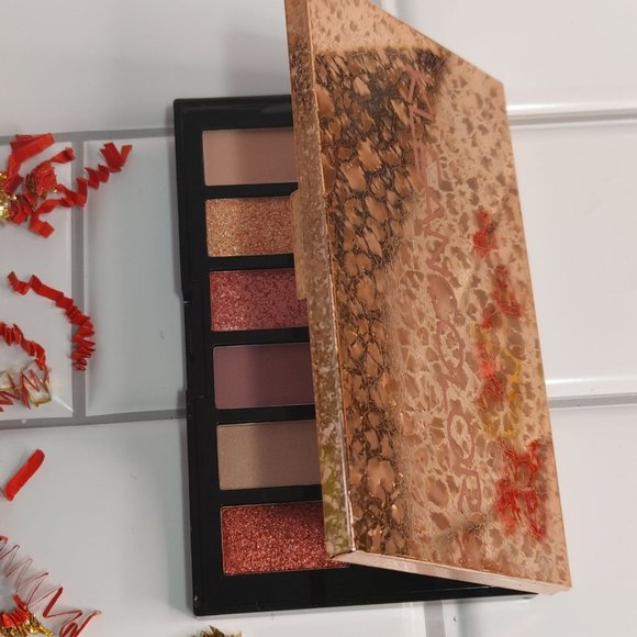 Palette - Picture 3 of 9